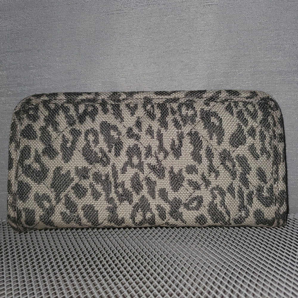 Initials.Inc Wallet - Picture 2 of 4